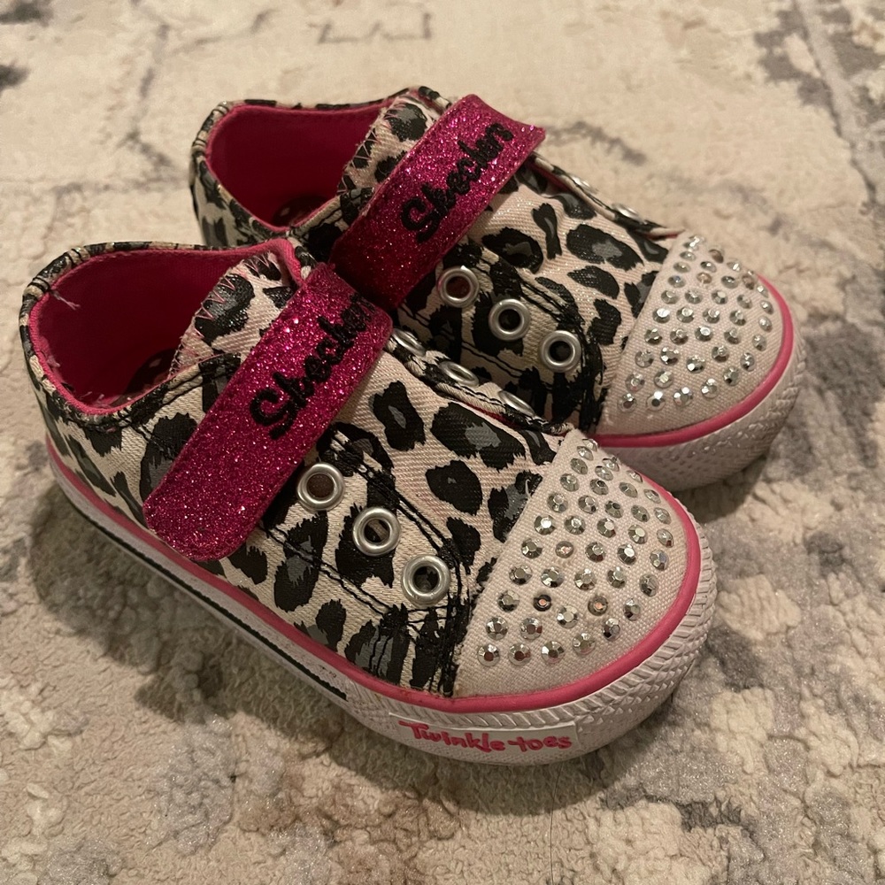 EUC Skechers Twinkle Toes shoes